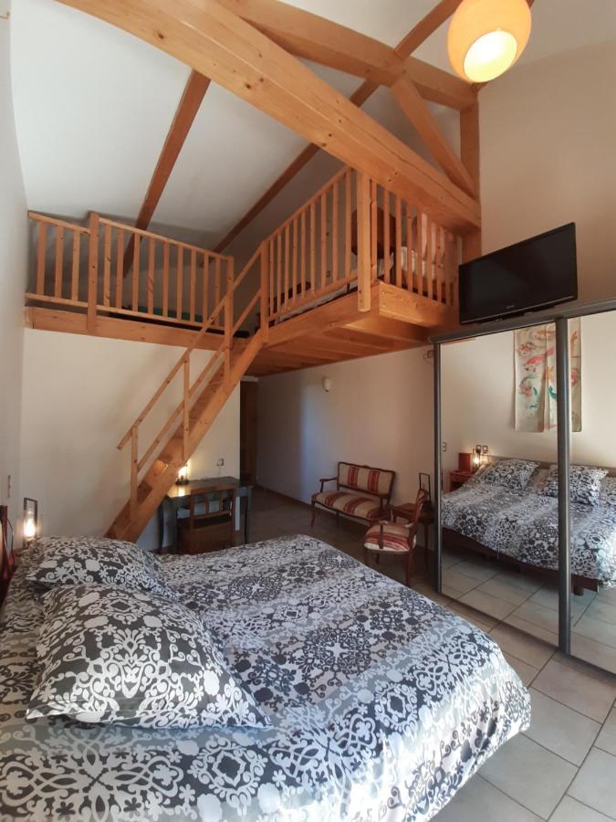 Le Grand Noyer Bed & Breakfast Ambronay Exterior photo