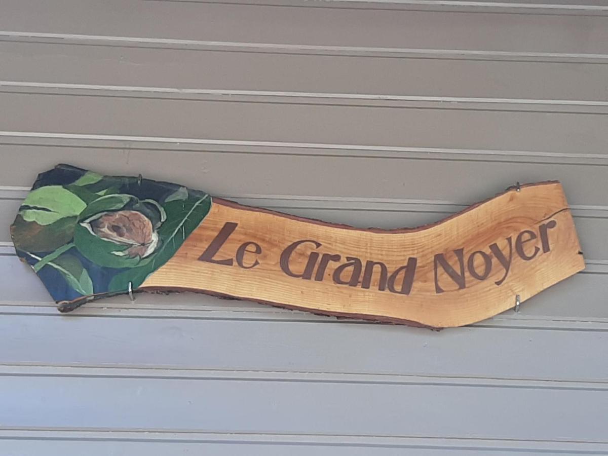 Le Grand Noyer Bed & Breakfast Ambronay Exterior photo