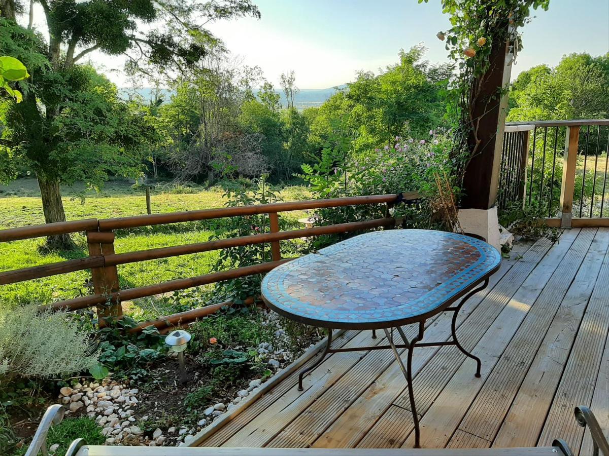 Le Grand Noyer Bed & Breakfast Ambronay Exterior photo