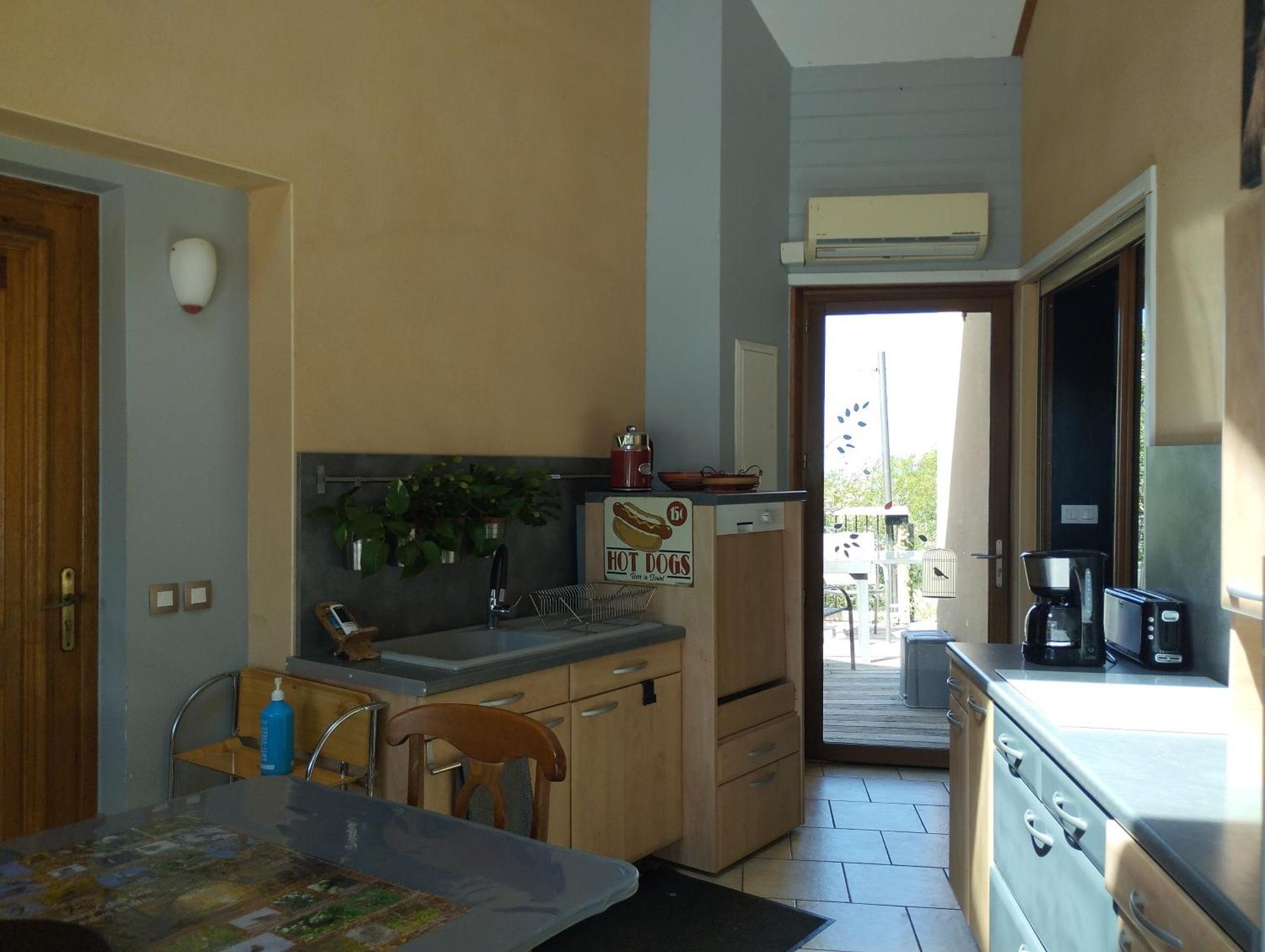 Le Grand Noyer Bed & Breakfast Ambronay Exterior photo